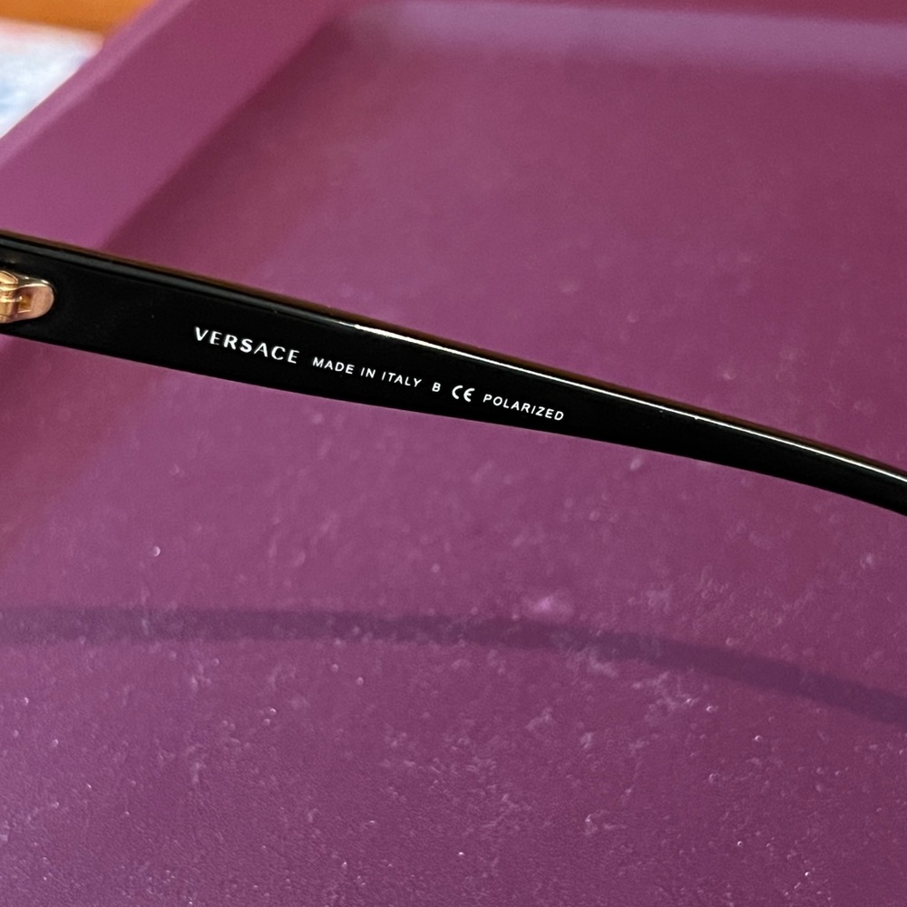 Versace sunglasses - Picture 5 of 6